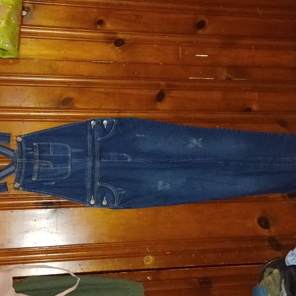 Overalls - Picture 2 of 6